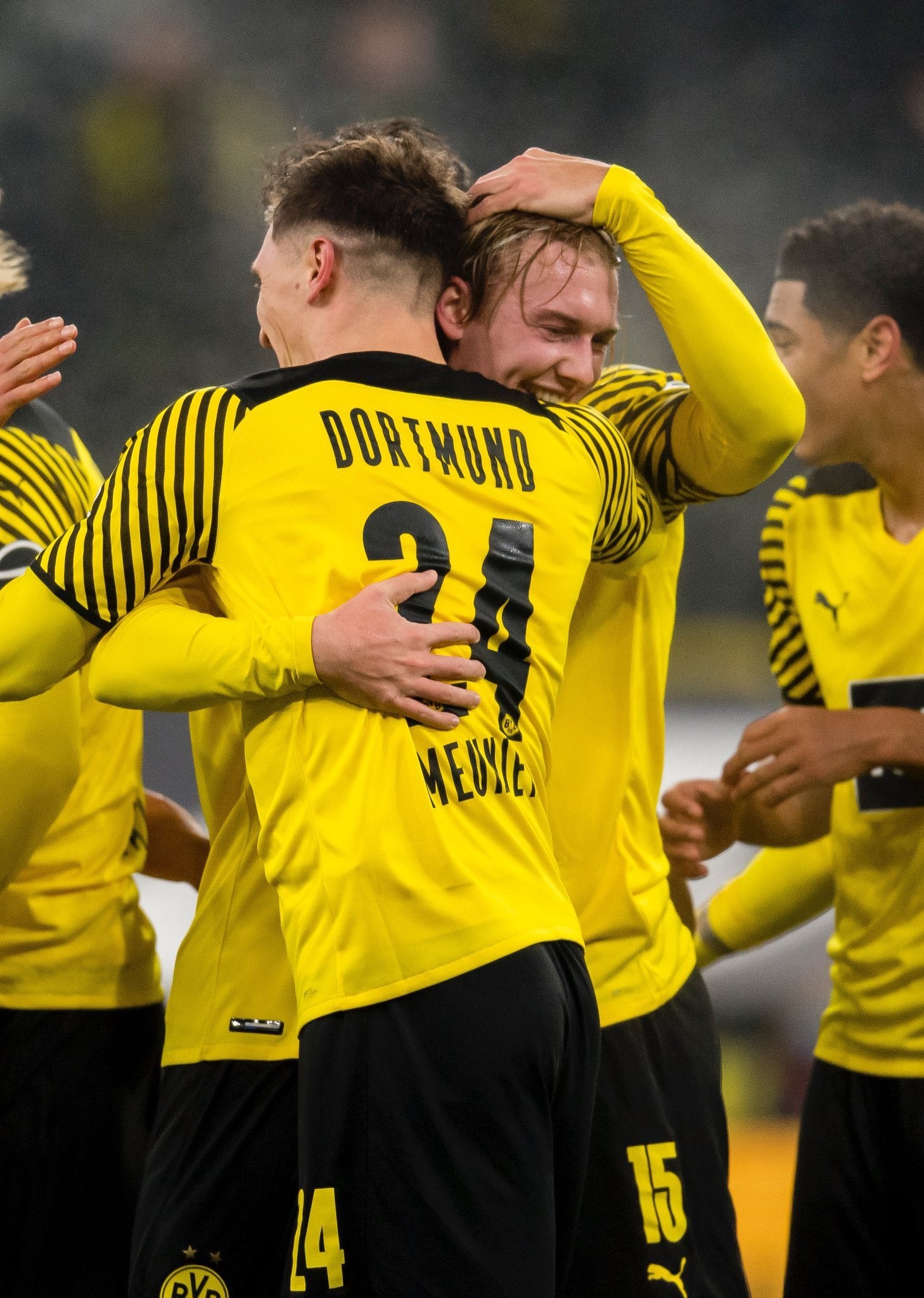 风云突变！曼联窗口期遗憾出局，德国杯版图或变，管理层满意，赛季目标并未改变