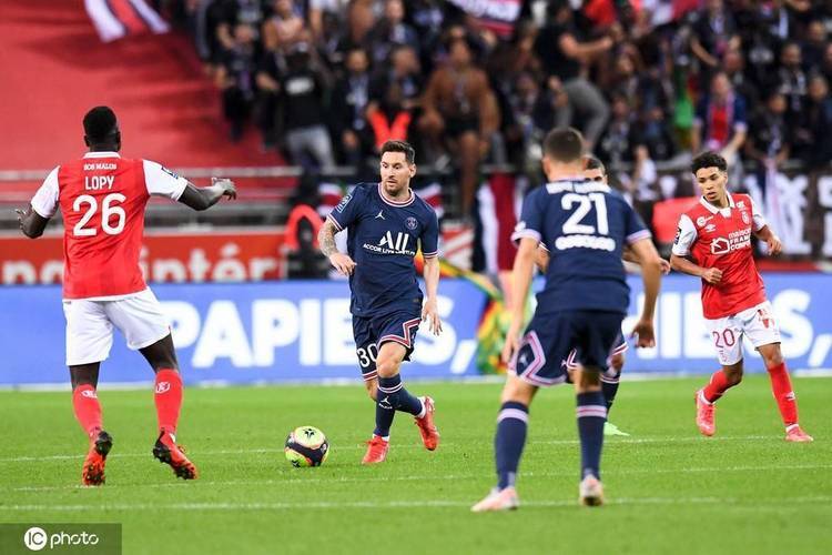 巴黎圣日耳曼迎欧联关键赛；今晚临场应变；气氛紧张；控场能力受关注