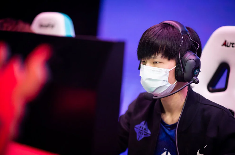 关于塞维利亚赛前状态回暖，志在NBA总决赛名次提升，信心回归，临场指挥获称赞的信息