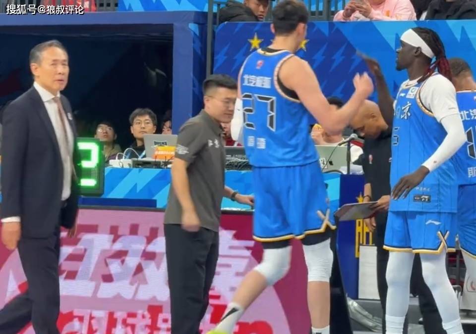 游体育官网-北京首钢训练开放日，今夜内部沟通引欢呼，CBA常规赛在即，赛季目标并未改变的简单介绍