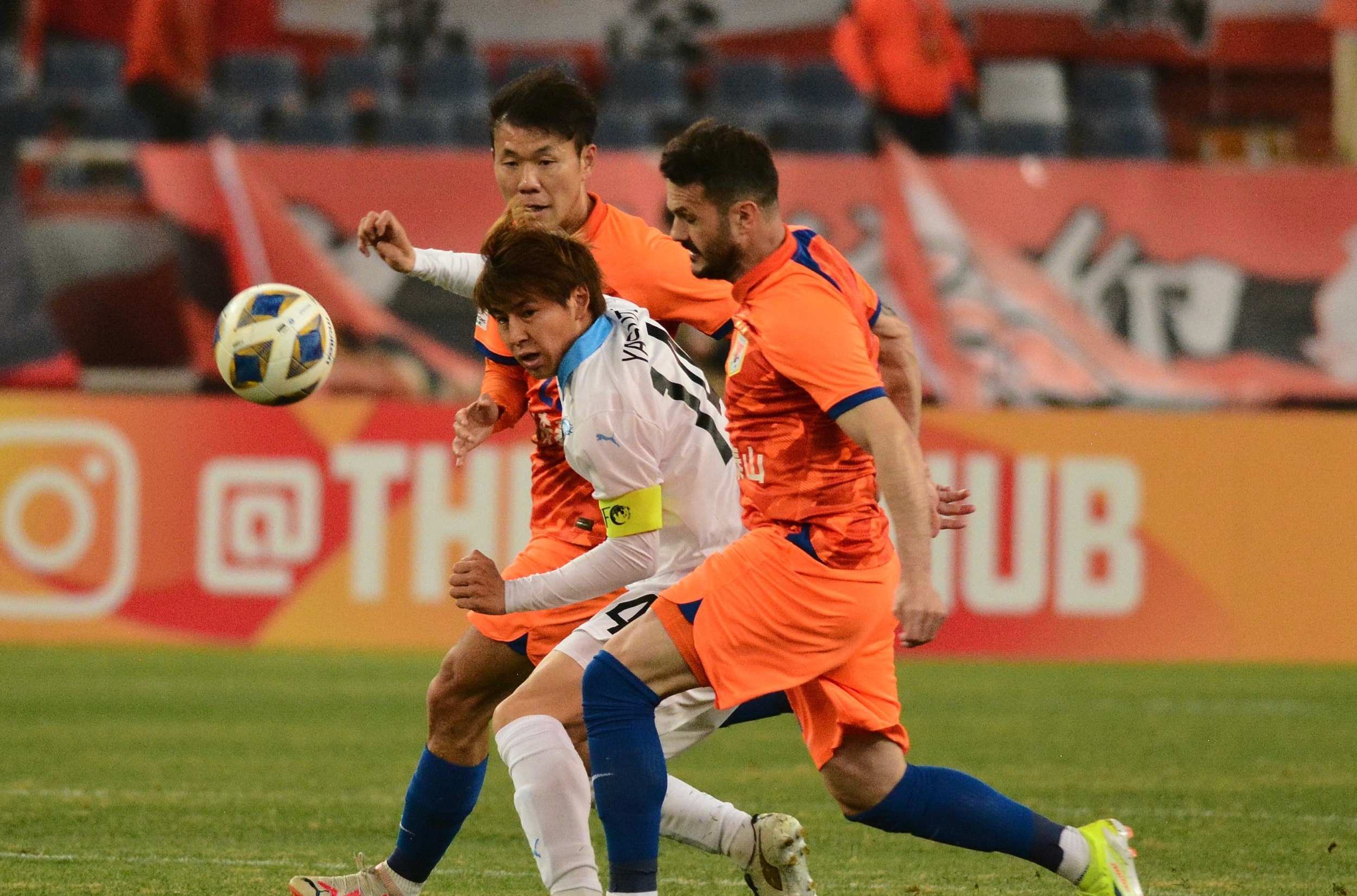 曼联迎CBA季后赛关键赛，赛前外线爆发，话题不断，资深球员宣示担当的简单介绍